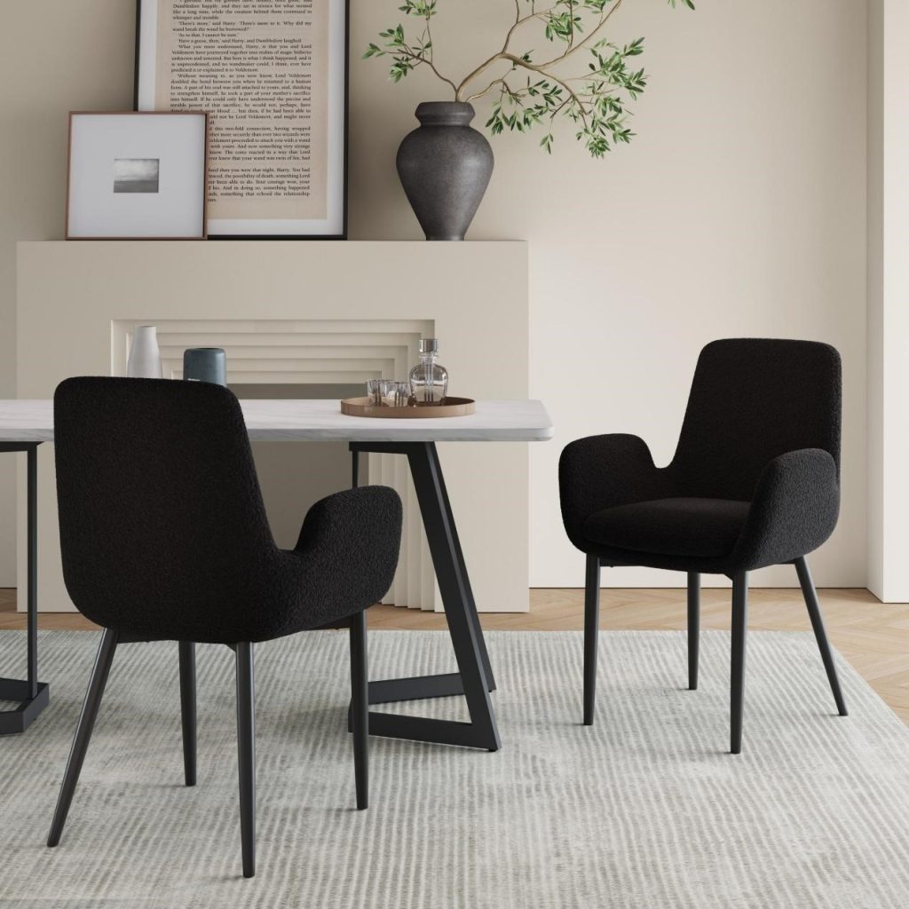 A Complete Guide to Choosing the Right Dining Chairs for Your Home