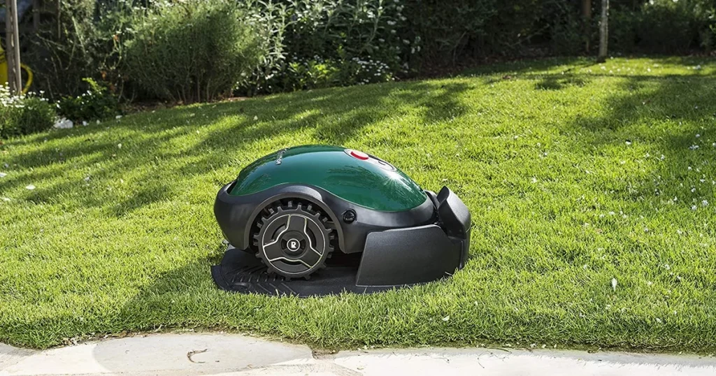 Best Auto Lawn Mowers for Large Lawns in 2025